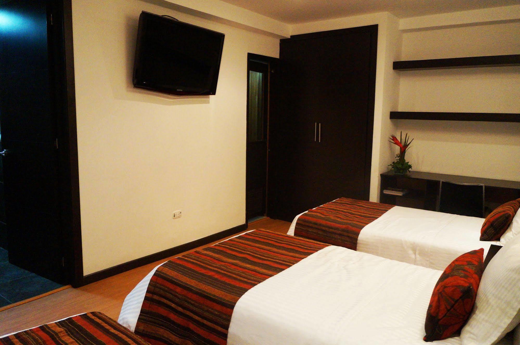 Hotel Airport Travel Богота Экстерьер фото